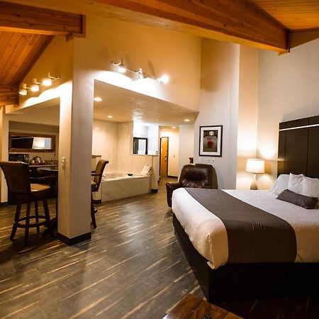 Ten Pin Inn & Suites Мозес-Лейк Экстерьер фото