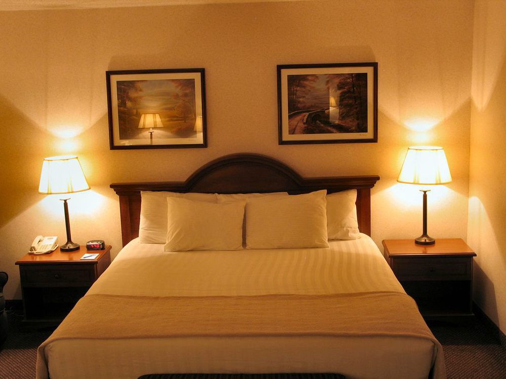 Ten Pin Inn & Suites Мозес-Лейк Номер фото
