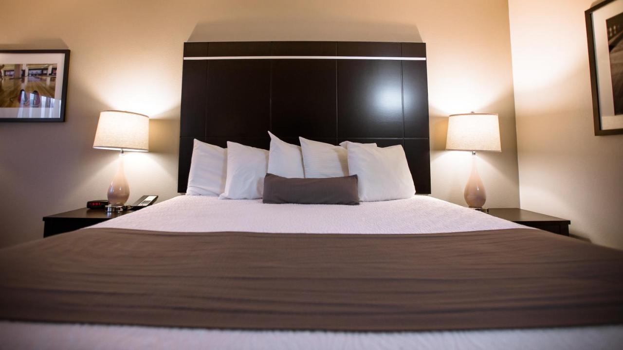 Ten Pin Inn & Suites Мозес-Лейк Экстерьер фото